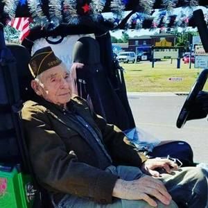 Meet your Posher, Chase